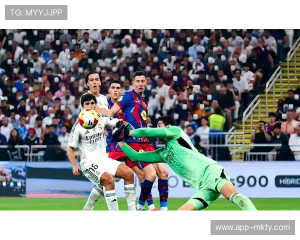 皇马2-0莱万特取联赛五连胜,积分榜紧咬巴萨