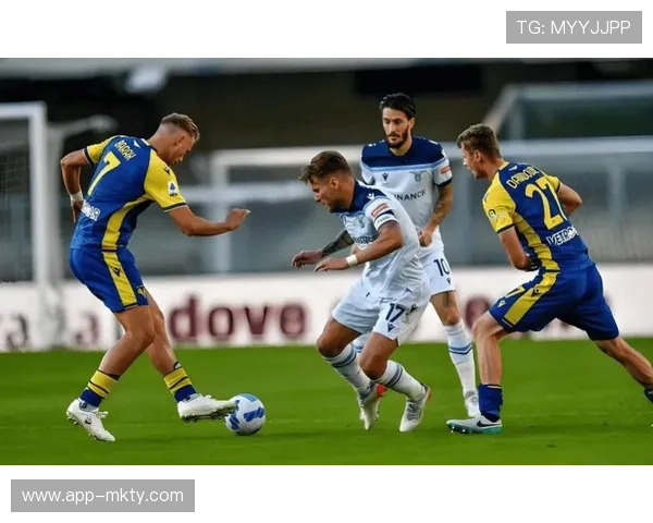 热那亚对阵那不勒斯，保级队铁桶阵迎战卫冕冠军边路突破