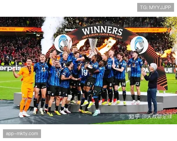 欧联杯赛事后,勒沃库森全队返回德国备战联赛 欧联杯赛事后,勒沃库森全队返回德国备战联赛